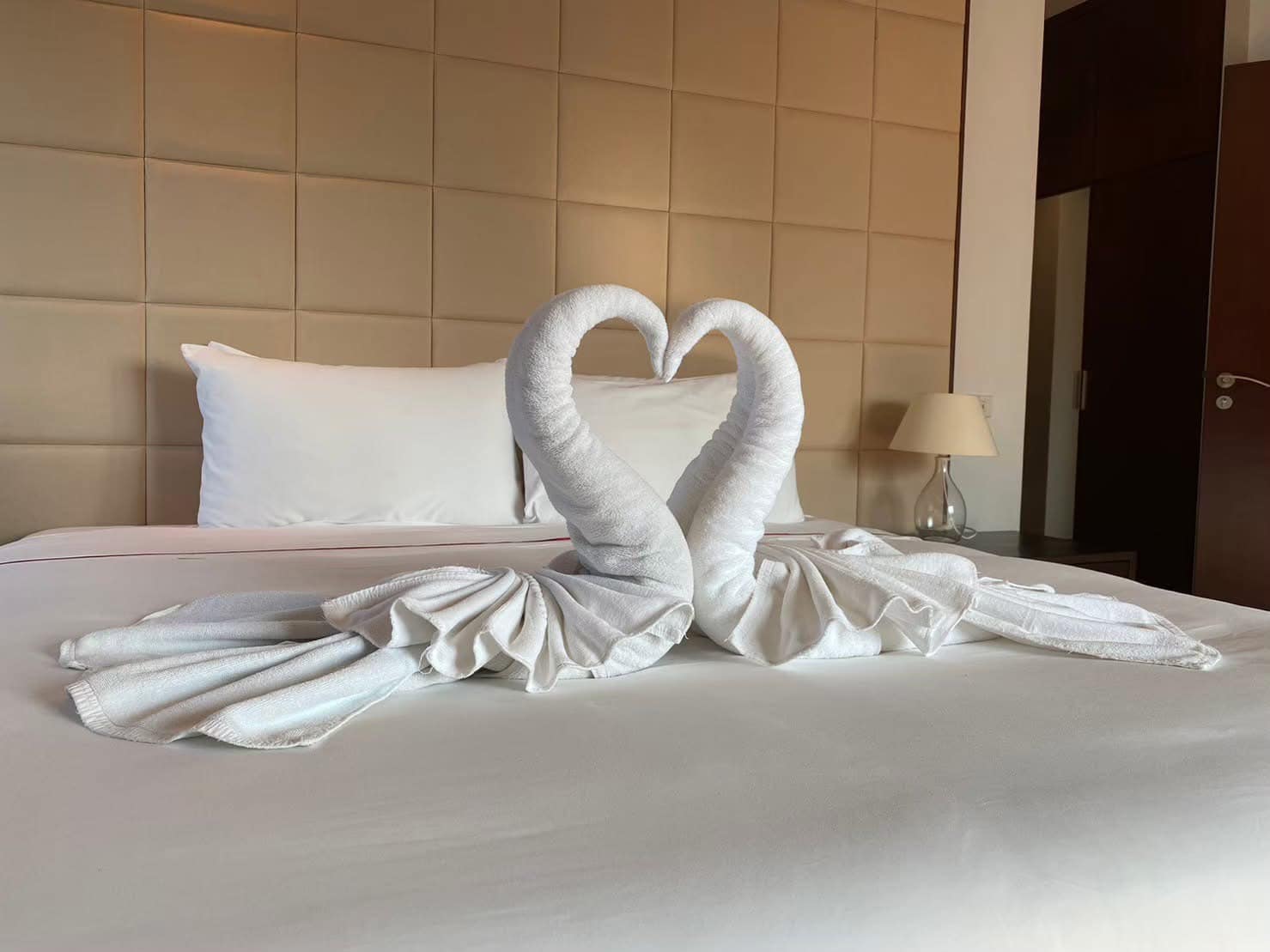 3-Bed, 4-Bath, 230 sqm Condo for Rent at Royal Residence Park, Lumpini – THB 150,000/month, Near BTS Ploenchit & MRT Lumpini, Luxury Living in Bangkok