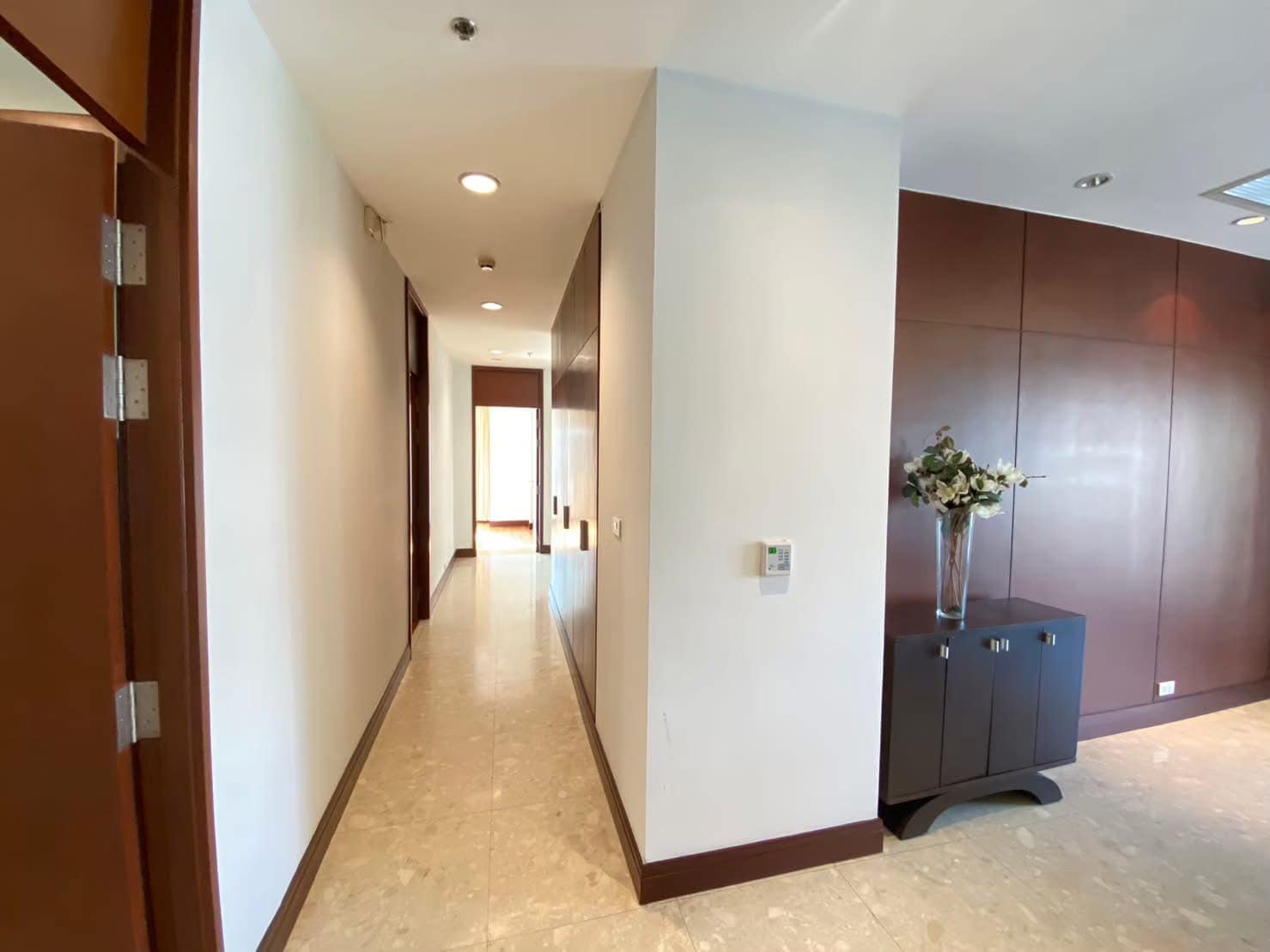 3-Bed, 4-Bath, 230 sqm Condo for Rent at Royal Residence Park, Lumpini – THB 150,000/month, Near BTS Ploenchit & MRT Lumpini, Luxury Living in Bangkok