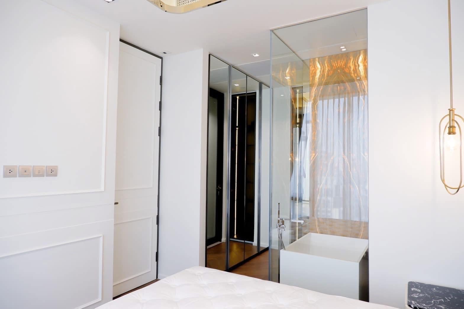 Experience luxury living at 28 Chidlom. This 1-bedroom, 25th-floor condo offers 44 sqm of elegance, fully furnished with Rent: 55,000 THB/month near BTS Chidlom