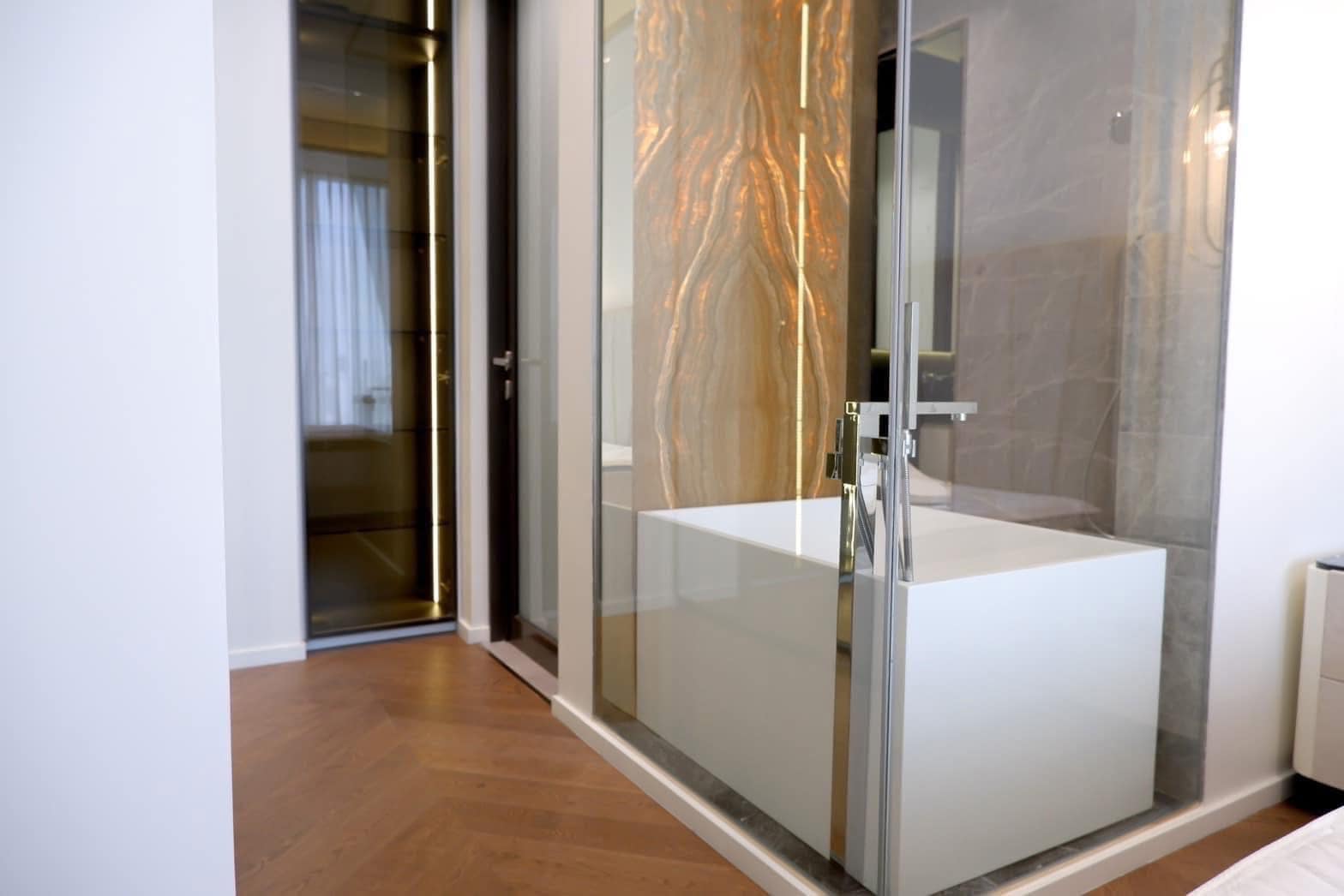 Experience luxury living at 28 Chidlom. This 1-bedroom, 25th-floor condo offers 44 sqm of elegance, fully furnished with Rent: 55,000 THB/month near BTS Chidlom