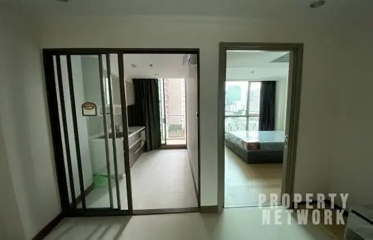 1-Bedroom, 1-Bathroom Condo at Supalai Oriental Sukhumvit 39 – 39 sqm, For Rent at ฿25,000/month or For Sale at ฿5,800,000, Near MRT Phetchaburi