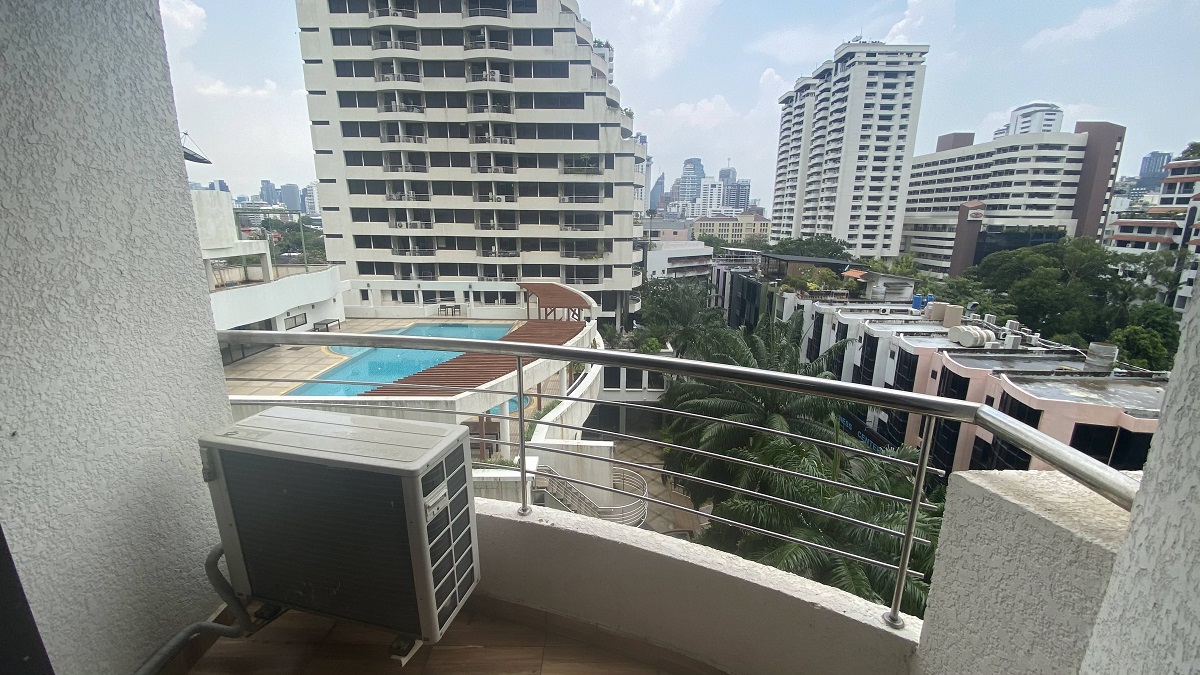 Rent a spacious 2-bedroom, 2-bathroom condo at Supalai Place Sukhumvit 39. Fully furnished, 111.54 sqm, for 38,500 THB/month. Near BTS Phrom Phong