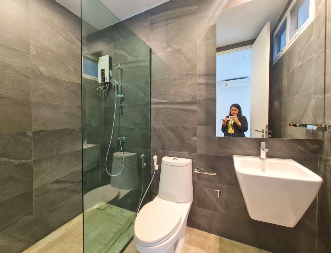3-Bed 6-Bath Townhome Thonglor 650 sqm For Sale 42M THB