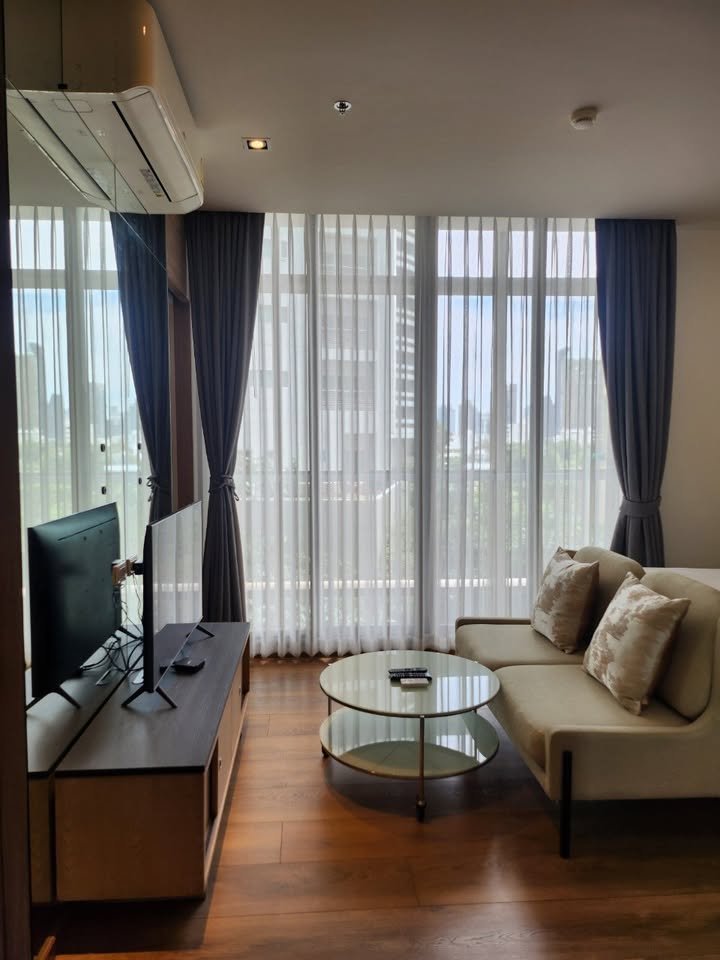 1-Bedroom, 1-Bathroom, 33 sqm Condo for Rent at Park Origin Phrom Phong, 29,000 THB/month, Near Phrom Phong BTS