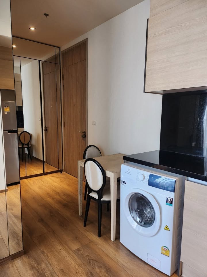 1-Bedroom, 1-Bathroom, 33 sqm Condo for Rent at Park Origin Phrom Phong, 29,000 THB/month, Near Phrom Phong BTS