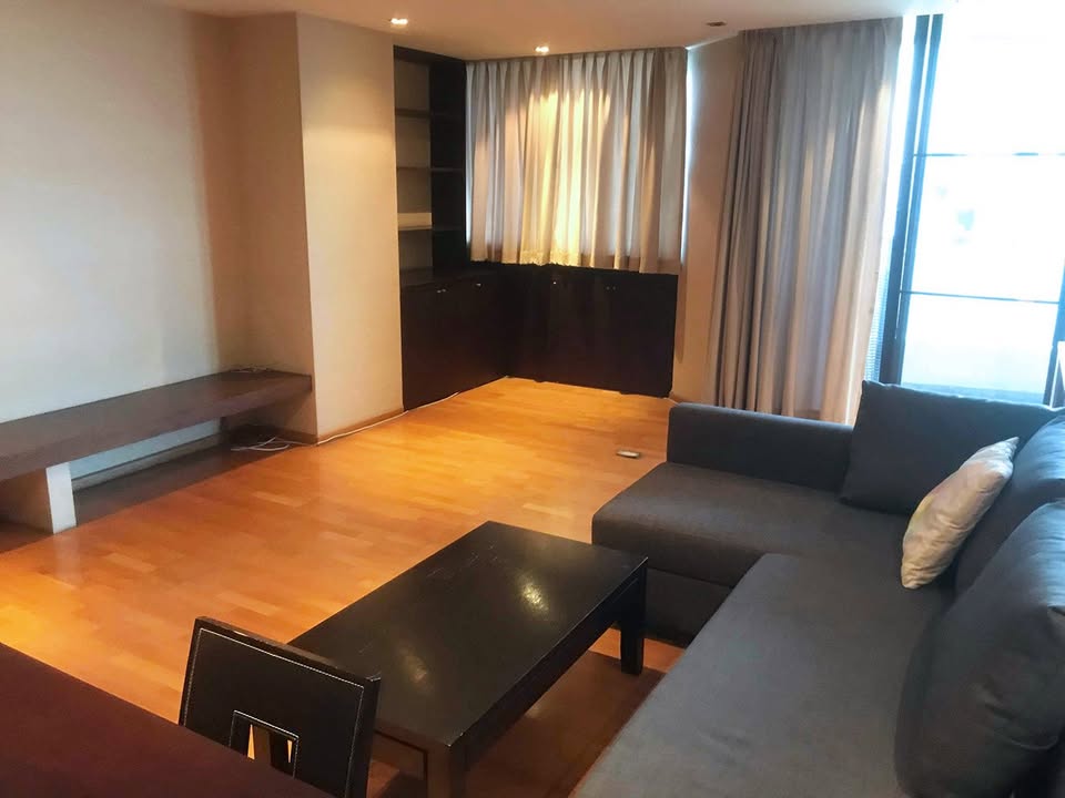 2-Bedroom, 2-Bathroom, 121 sqm Condo for Sale at Supalai Place Sukhumvit 39, 8,800,000 THB, Near Phrom Phong BTS