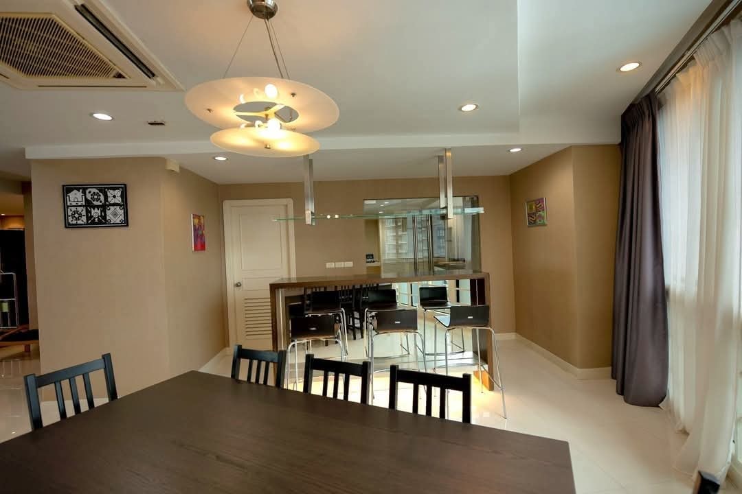 3-BR 4-BTH 265 sqm President Park Sukhumvit 24 for Rent 75,000 THB/month Near Phrom Phong BTS