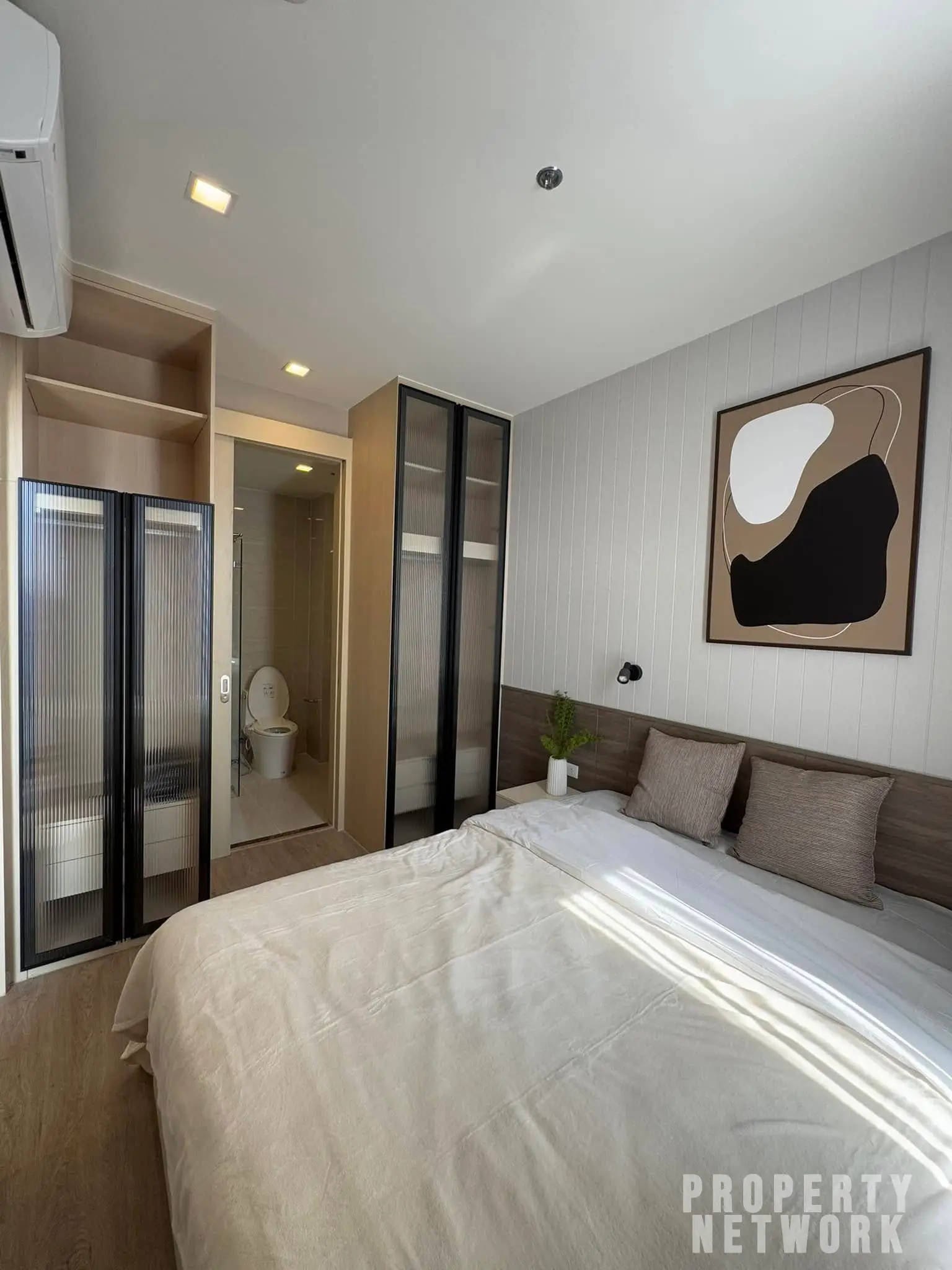 1-BR, 1-BTH Condo, 30 sqm, ฿32,000/month, Noble State 39, 32nd Floor, Near BTS Phrom Phong – Fully Furnished, Luxury Living for Rent