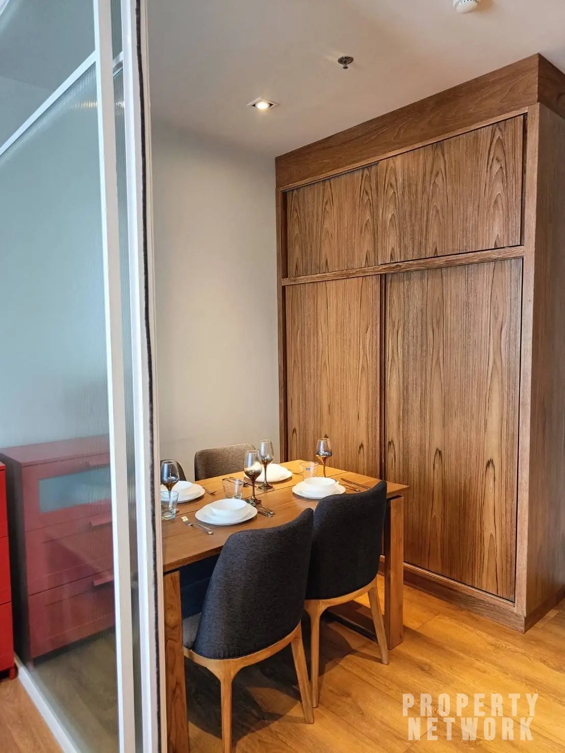 1-Bedroom, 1-Bathroom Condo at Park Origin Phrom Phong, 30 sqm, Rent ฿32,000/month, Near BTS Phrom Phong – Fully Furnished, Modern Design, Prime Location