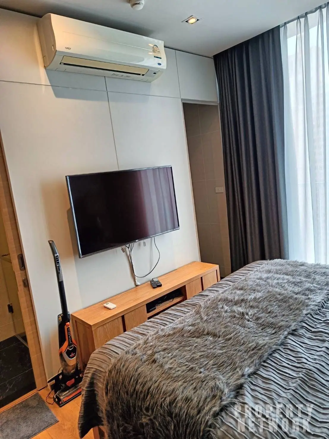 1-Bedroom, 1-Bathroom Condo at Park Origin Phrom Phong, 30 sqm, Rent ฿32,000/month, Near BTS Phrom Phong – Fully Furnished, Modern Design, Prime Location