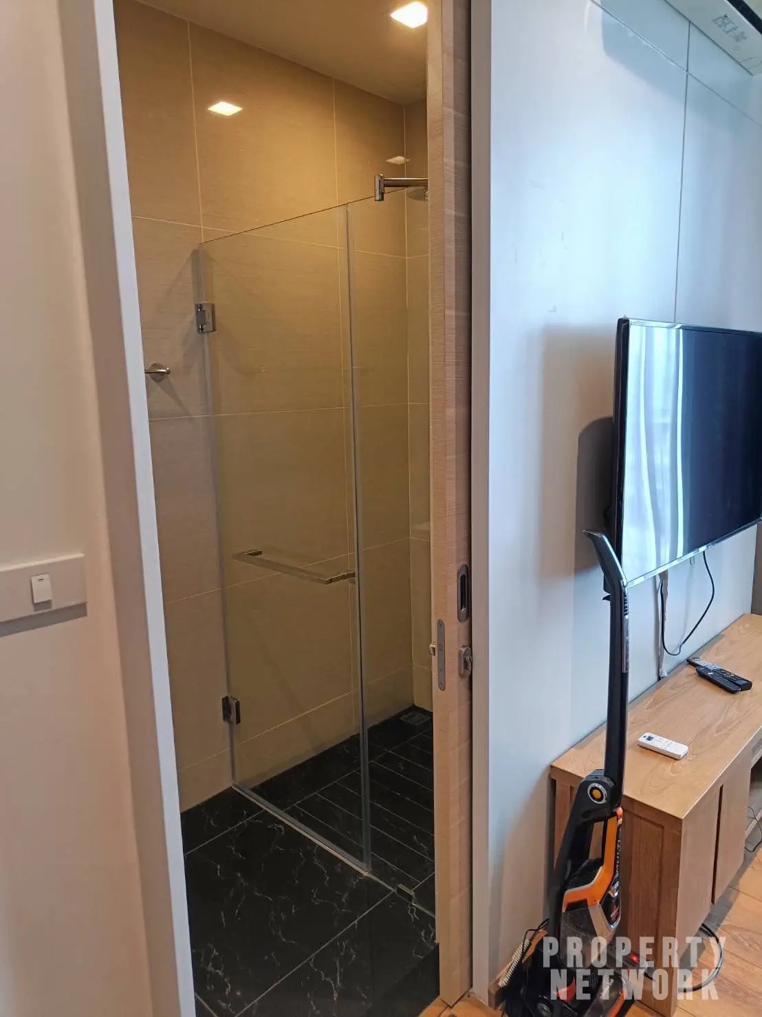 1-Bedroom, 1-Bathroom Condo at Park Origin Phrom Phong, 30 sqm, Rent ฿32,000/month, Near BTS Phrom Phong – Fully Furnished, Modern Design, Prime Location