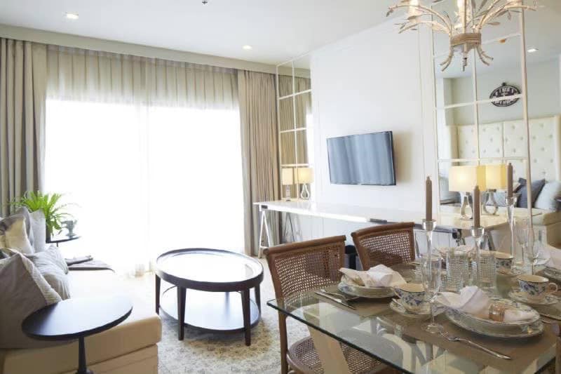 1-Bedroom, 1-Bath Condo for Rent at Noble Refine Sukhumvit 26 – 55 sqm, Fully Furnished, Stunning City Views, 4-Min Walk to BTS Phrom Phong, ฿36,000/month
