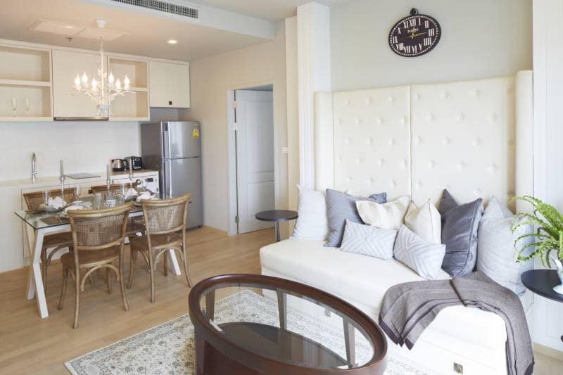1-Bedroom, 1-Bath Condo for Rent at Noble Refine Sukhumvit 26 – 55 sqm, Fully Furnished, Stunning City Views, 4-Min Walk to BTS Phrom Phong, ฿36,000/month