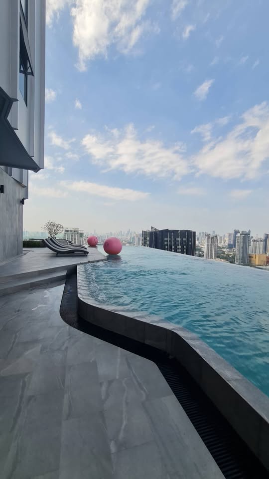 2-BR 1-BTH 47 sqm Condo for Sale at KnightsBridge Rama 4, Near BTS Phra Khanong – 8.05M THB
