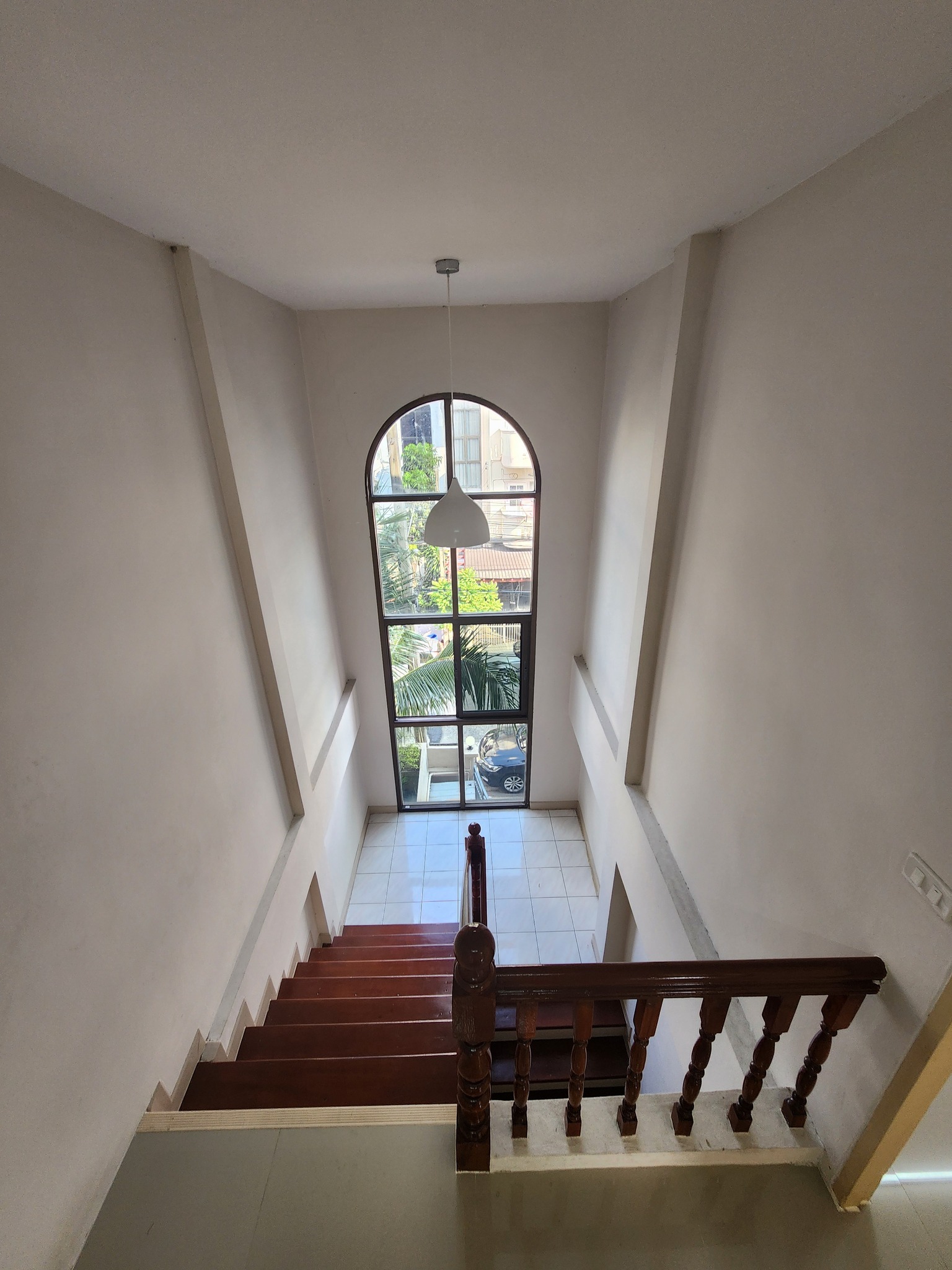 4 BR, 3 BTH Townhome, 200 SQM, THB 39,000/Month – Soi Ladprao 84, Near MRT Lat Phrao 71 – Spacious Rental in Wang Thonglang, Bangkok