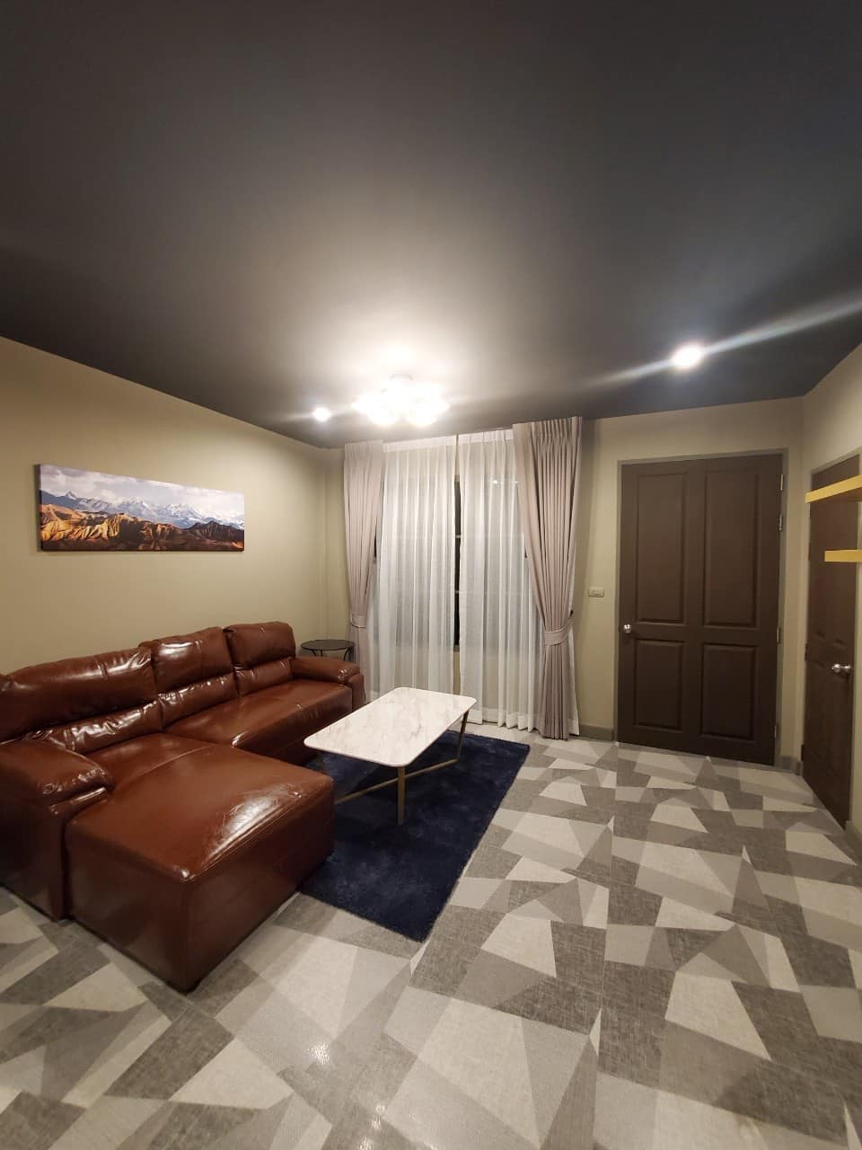 Spacious 3-bedroom, 3-bathroom townhouse for rent at Town Plus Huamark. Newly renovated, and conveniently located near ARL Huamark. Rent for 30,000 THB/month!