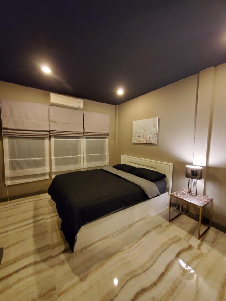 Spacious 3-bedroom, 3-bathroom townhouse for rent at Town Plus Huamark. Newly renovated, and conveniently located near ARL Huamark. Rent for 30,000 THB/month!