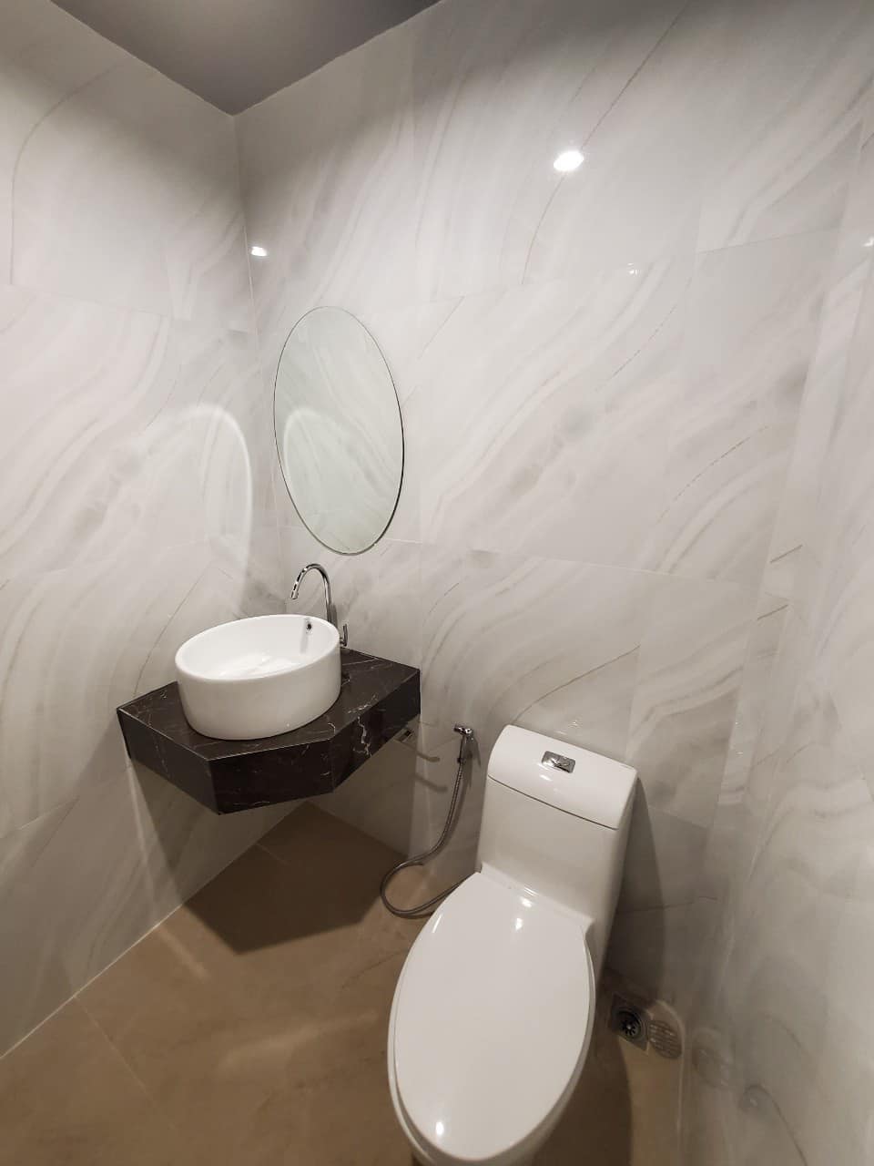 Spacious 3-bedroom, 3-bathroom townhouse for rent at Town Plus Huamark. Newly renovated, and conveniently located near ARL Huamark. Rent for 30,000 THB/month!