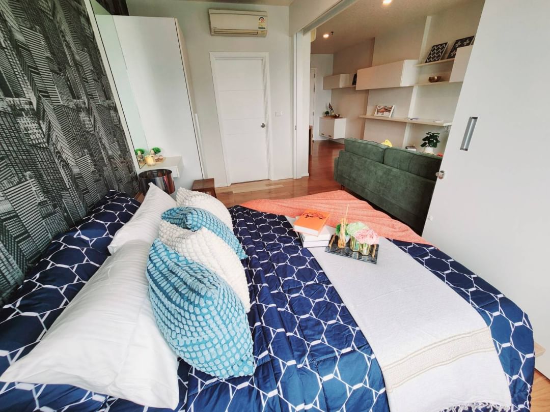 ully furnished 1-bedroom condo at Blocs 77, 42 sqm on 28th floor. Prime Sukhumvit 77 location near BTS On Nut. Rent: 20k THB/month, Sale: 4.5M THB.