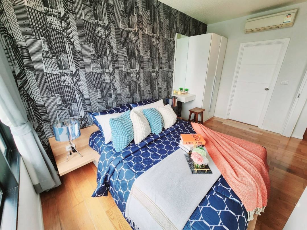 ully furnished 1-bedroom condo at Blocs 77, 42 sqm on 28th floor. Prime Sukhumvit 77 location near BTS On Nut. Rent: 20k THB/month, Sale: 4.5M THB.