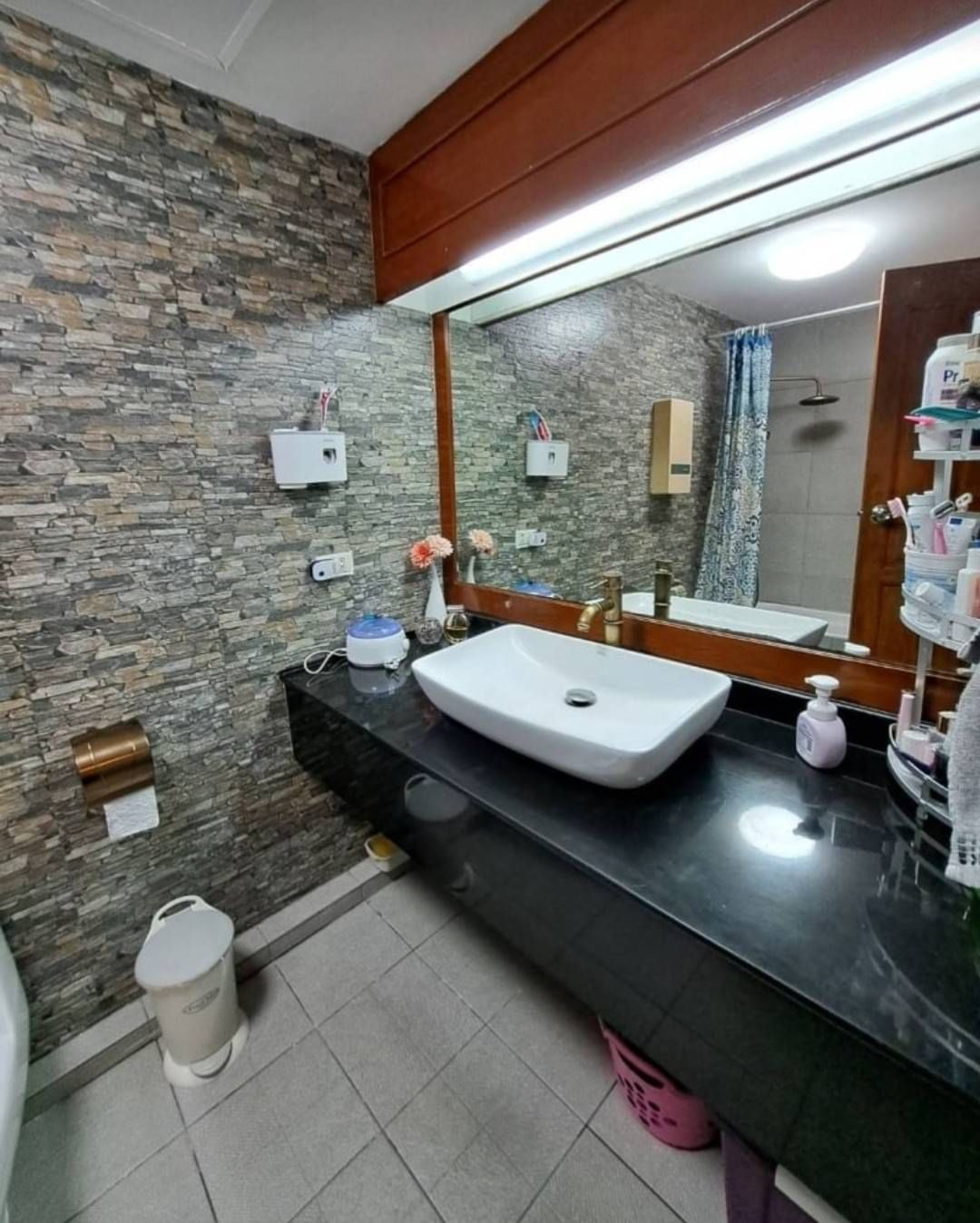 Spacious 4-bedroom condo at Tai Ping Towers, 252 sqm, fully furnished. Prime Ekamai location near BTS. Rent: 60,000 THB/month. Excellent amenities.