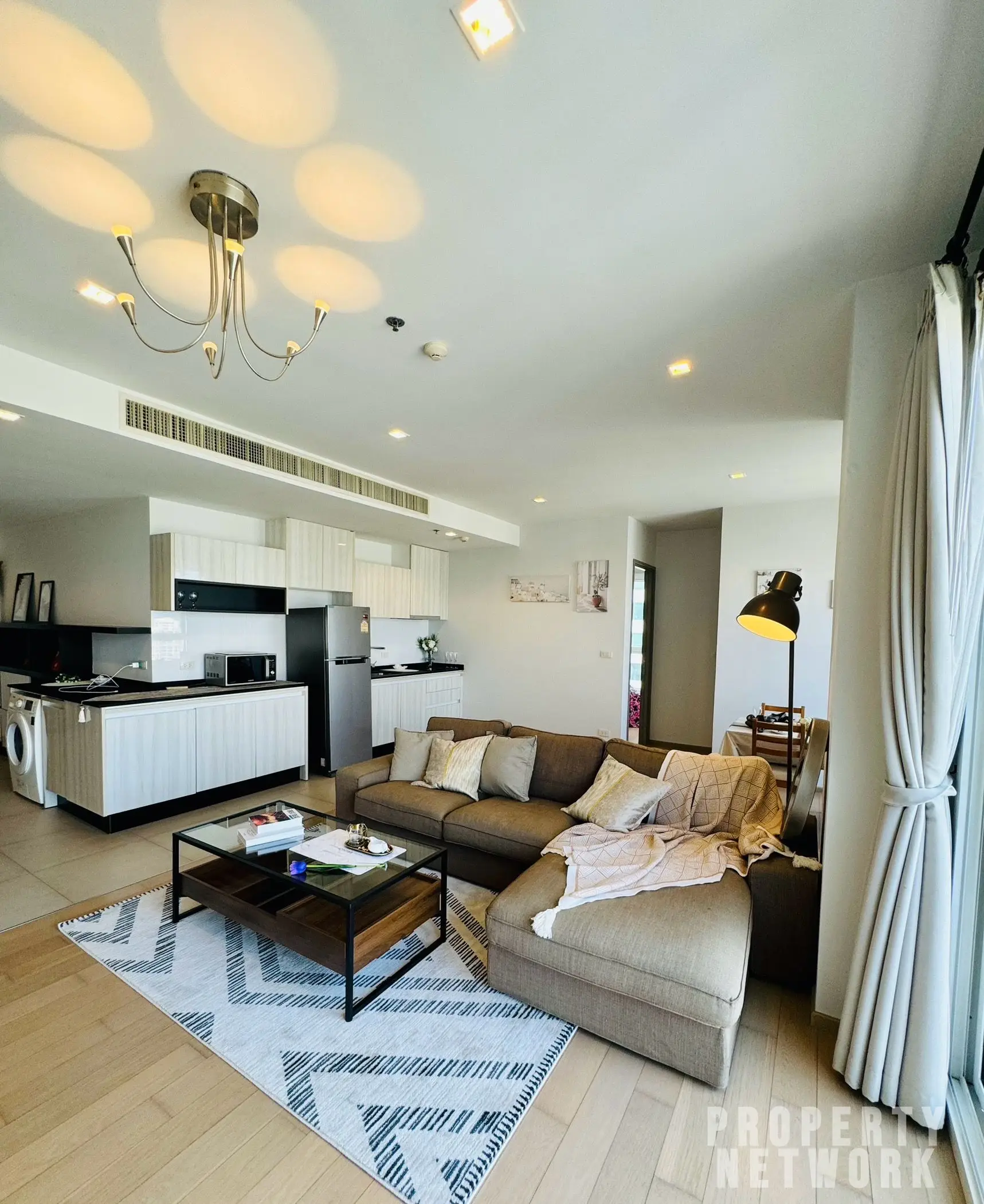 2-Bed, 2-Bath Condo at HQ Thonglor, 100 sqm, ฿69,000/month, Near BTS Thonglor – Luxury Living in Bangkok's Trendy Thonglor District
