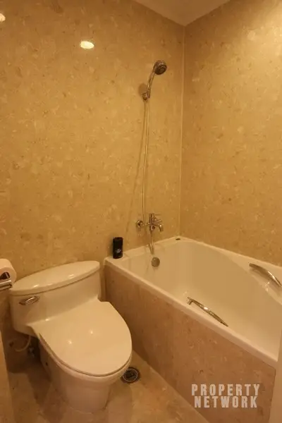 2-Bedroom, 2-Bathroom Condo for Rent at Baan Siri Ruedee, 90sqm, ฿40,000/month, Near BTS Phloen Chit, Pathum Wan – Ideal for Professionals & Families