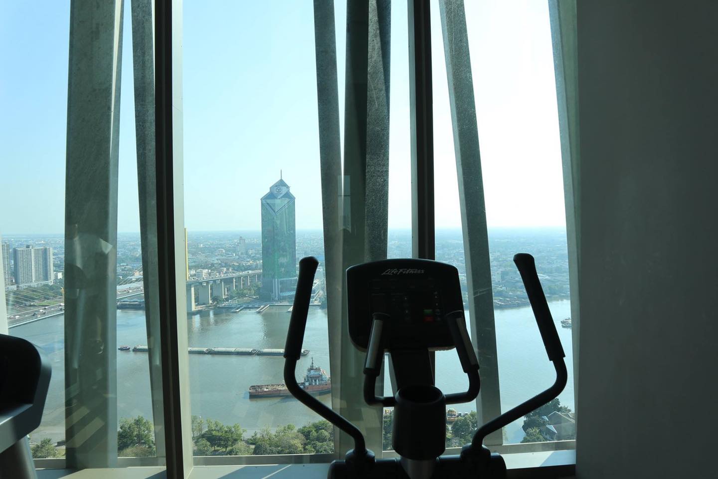 Elegant 2-bedroom condo for rent at StarView Rama 3. 22nd floor, 78sqm, fully furnished with premium amenities. Rent: 35,000 THB/month. Prime riverside location