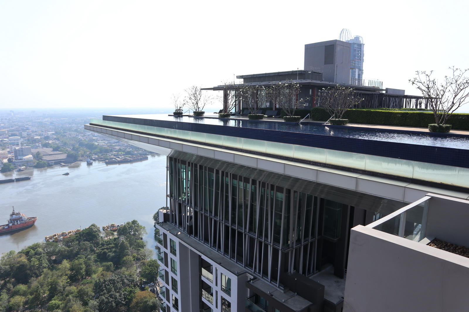 Elegant 2-bedroom condo for rent at StarView Rama 3. 22nd floor, 78sqm, fully furnished with premium amenities. Rent: 35,000 THB/month. Prime riverside location