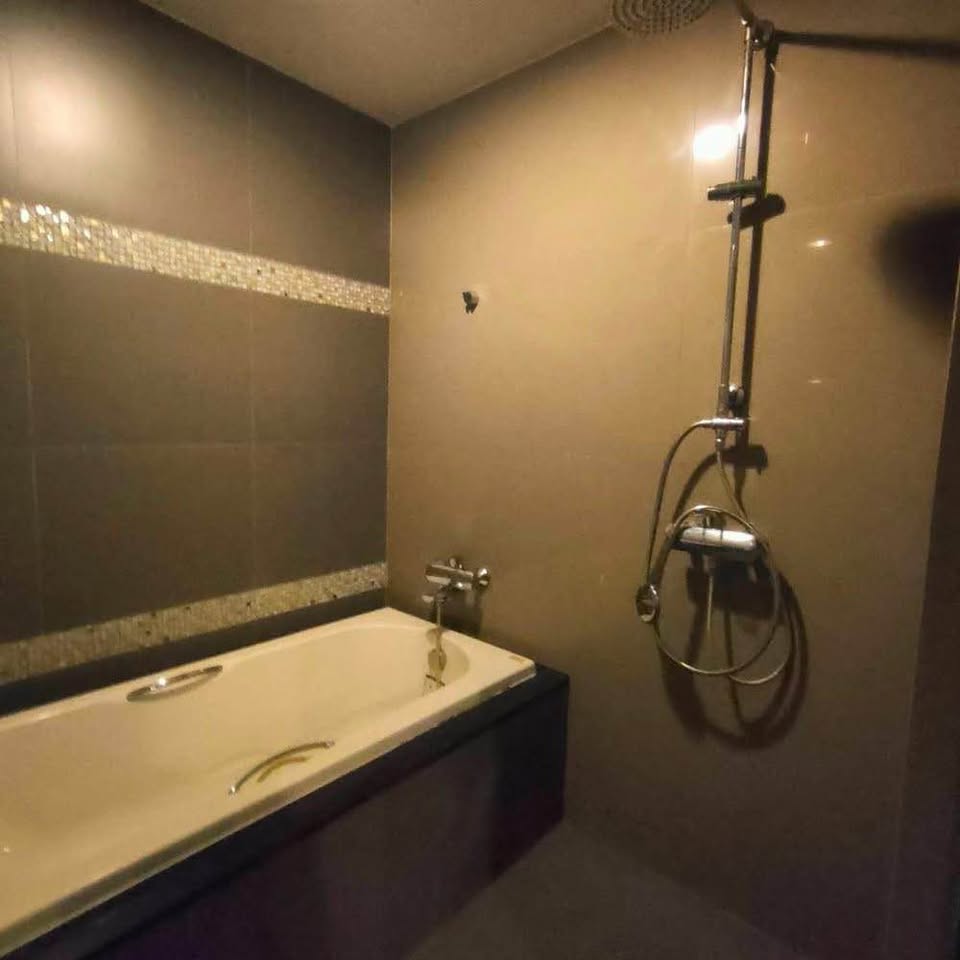 1-Bedroom, 1-Bathroom, 45 sqm Condo at The Crest Sukhumvit 34 for Rent 30,000 THB/month - Near Thonglor BTS