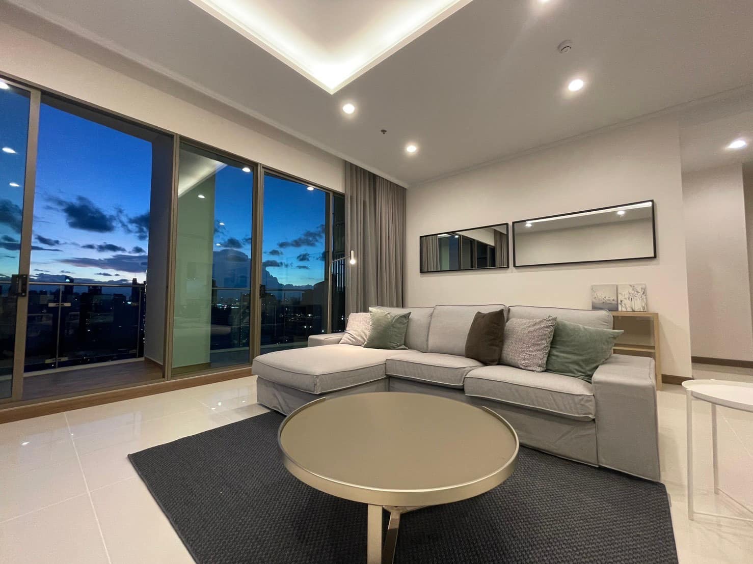 3-Bedroom, 3-Bathroom Condo for Rent or Sale at SUPALAI ORIENTAL Sukhumvit 39, 145 sqm, Stunning City Views, BTS Phrom Phong, ฿110,000/month or ฿25,000,000