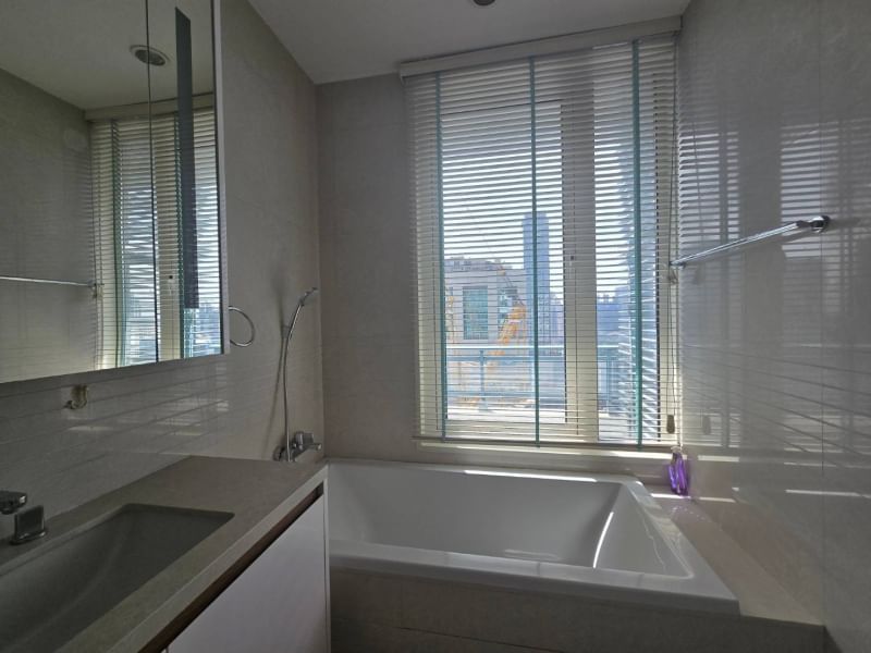 2-Bed, 2-Bath, 80 sqm Condo at Q Langsuan for Rent/Sale – Stunning Views, Fully Furnished, Near BTS Chit Lom & Siam, Rent: 70,000 THB/month, Sale: 20,000,000 THB
