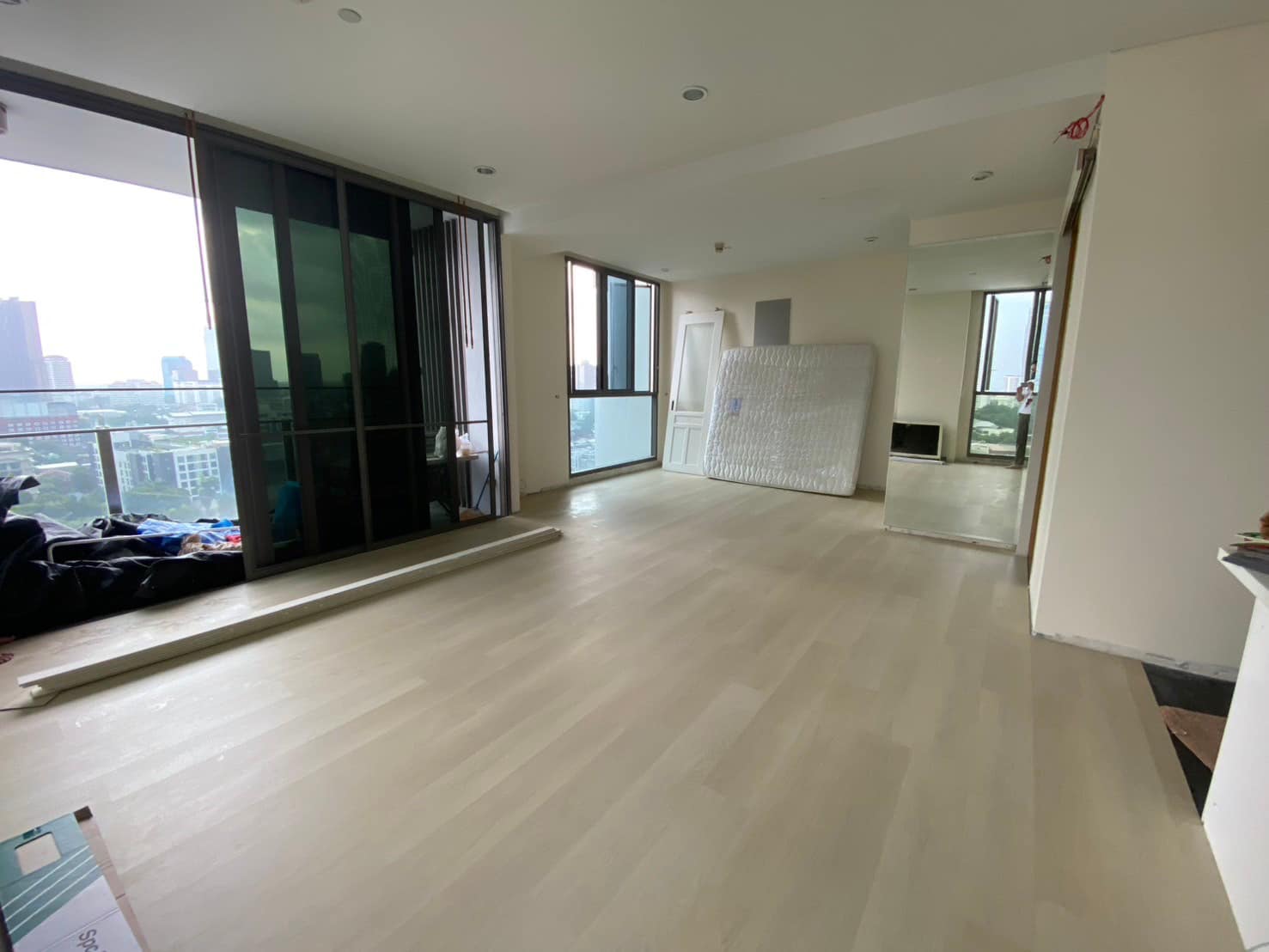 1BR 1 BTH Condo for Rent, 60 sqm, ฿55,000/Month, Aequa Residence Sukhumvit 49, 450m to BTS Thonglor, High Floor, Pet-Friendly