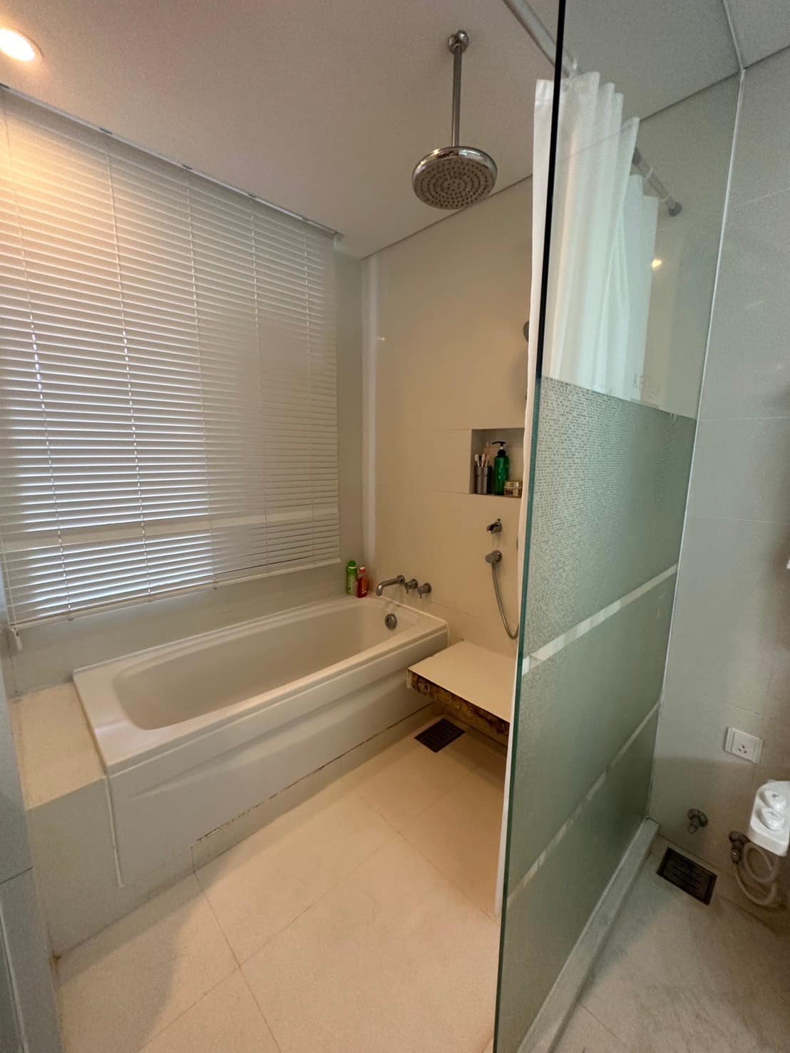 1BR 1 BTH Condo for Rent, 60 sqm, ฿55,000/Month, Aequa Residence Sukhumvit 49, 450m to BTS Thonglor, High Floor, Pet-Friendly