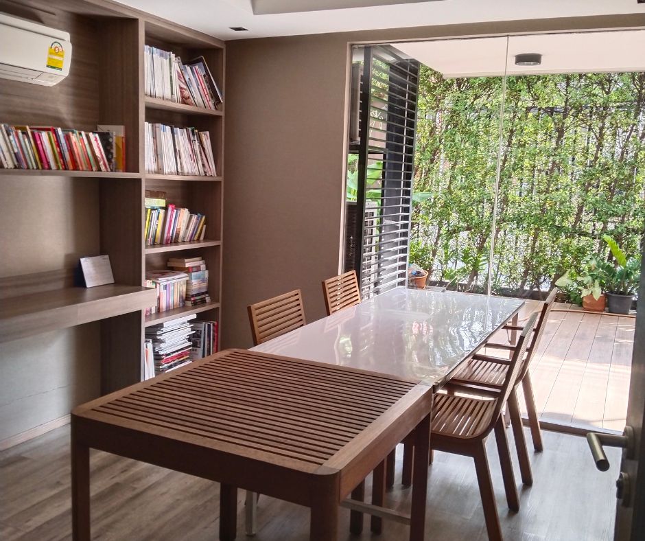 Modern 1-bedroom condo for rent at Art@Thonglor 25, 40.35 sqm, pet-friendly, fully furnished, near BTS Thonglor. Rent 30,000 THB/month. Perfect urban living!
