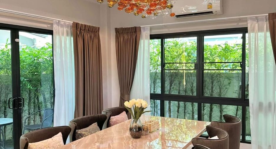 Luxurious 5-bedroom, 5-bathroom house for rent and sale at Supalai Essence Suan Luang. Fully furnished, brand new. Rent at THB 230K/month or own it for THB 29M.