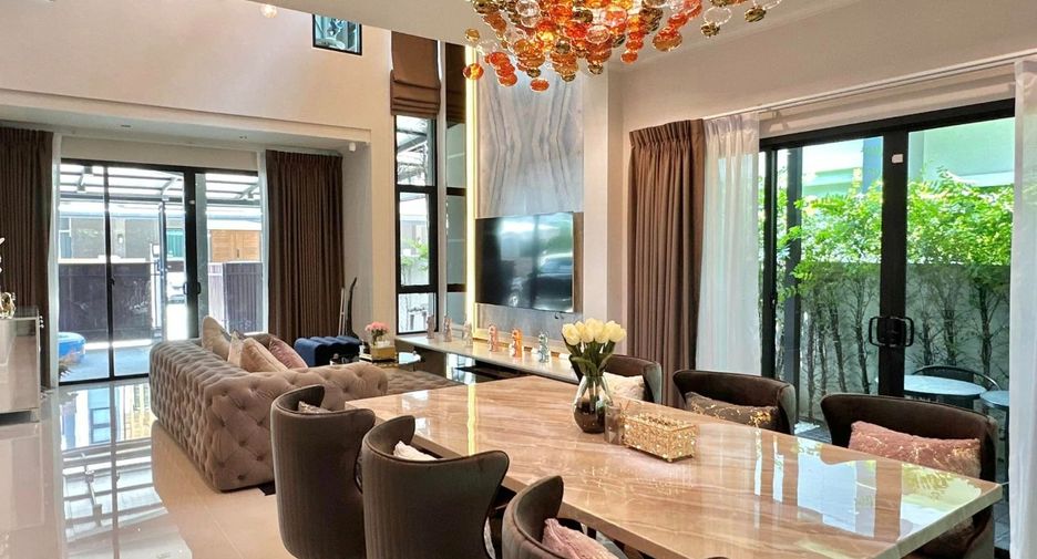 Luxurious 5-bedroom, 5-bathroom house for rent and sale at Supalai Essence Suan Luang. Fully furnished, brand new. Rent at THB 230K/month or own it for THB 29M.