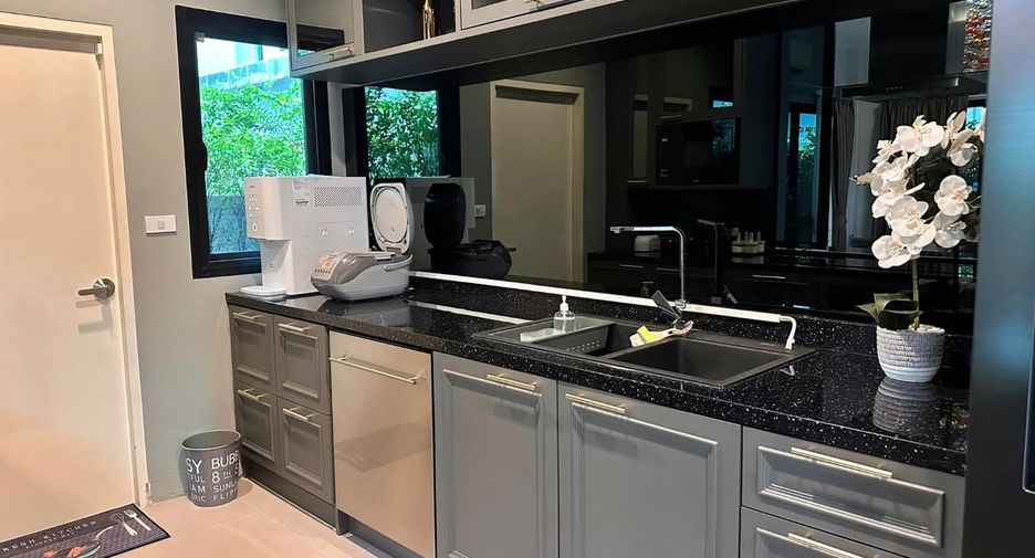Luxurious 5-bedroom, 5-bathroom house for rent and sale at Supalai Essence Suan Luang. Fully furnished, brand new. Rent at THB 230K/month or own it for THB 29M.