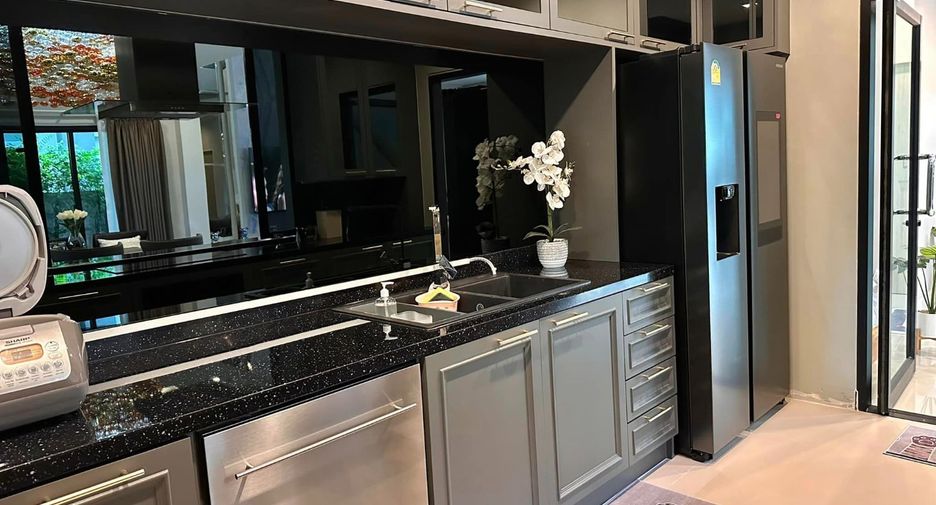 Luxurious 5-bedroom, 5-bathroom house for rent and sale at Supalai Essence Suan Luang. Fully furnished, brand new. Rent at THB 230K/month or own it for THB 29M.