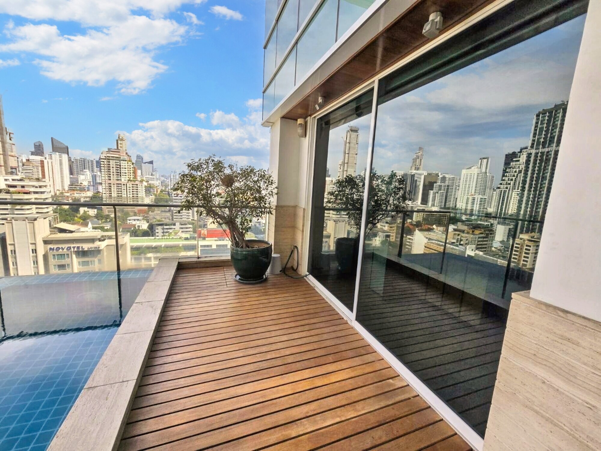 2-Bedroom 2-Bathroom 70 sqm Condo at Celes Asoke for Rent – 70,000 THB/month Near Sukhumvit MRT