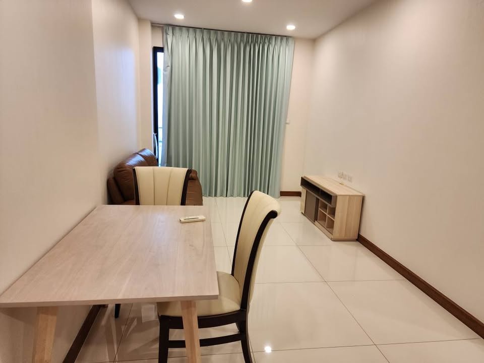 1-Bedroom, 1-Bathroom Condo for Rent at Suphalai Premier Charoennakhon, 48 sqm, ฿20,000/month, Steps from Golden Line BTS (Khlong San Station)