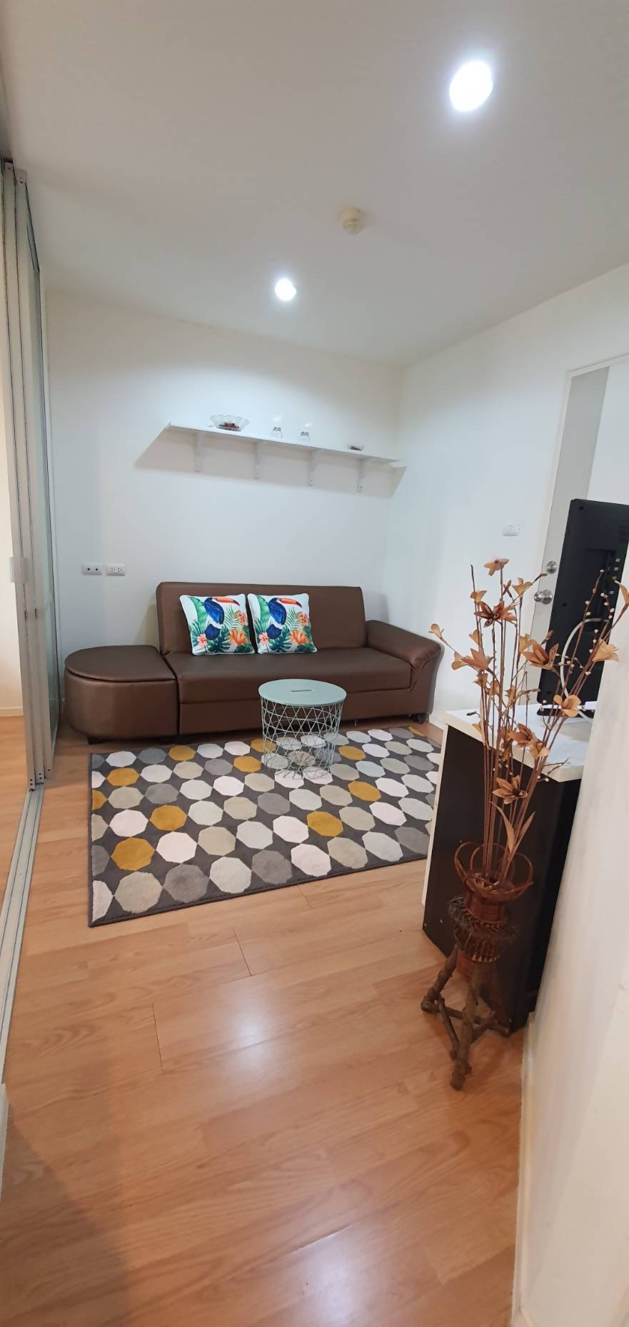 1-Bedroom 1-Bathroom 34.28 sqm LPN Onnut-Pattanakarn for Rent 9,500 THB/month or Sale 2,150,000 THB