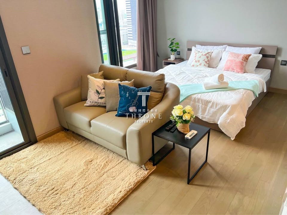 1 Bedroom, 1 Bathroom, for Rent at The Esse at Singha Complex, 35.99 sq.m., Fully Furnished, Near MRT Phetchaburi Station, ฿30,000/month