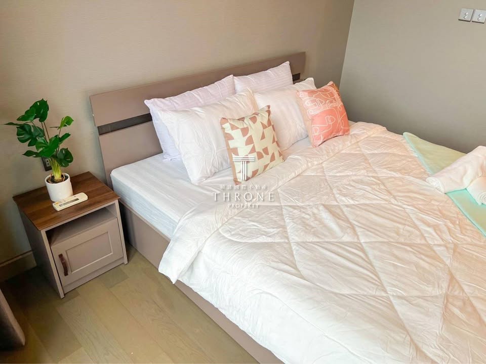 1 Bedroom, 1 Bathroom, for Rent at The Esse at Singha Complex, 35.99 sq.m., Fully Furnished, Near MRT Phetchaburi Station, ฿30,000/month