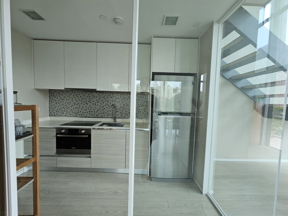 Luxurious 2-bedroom condo for rent at The Room Sukhumvit 21. Spacious 125sqm unit with premium furnishings, near BTS Asoke & Terminal 21. Rent: THB 75,000/month