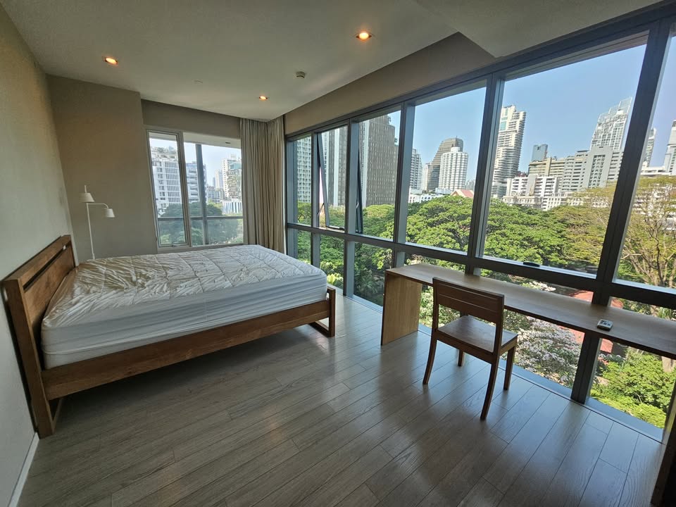 Luxurious 2-bedroom condo for rent at The Room Sukhumvit 21. Spacious 125sqm unit with premium furnishings, near BTS Asoke & Terminal 21. Rent: THB 75,000/month