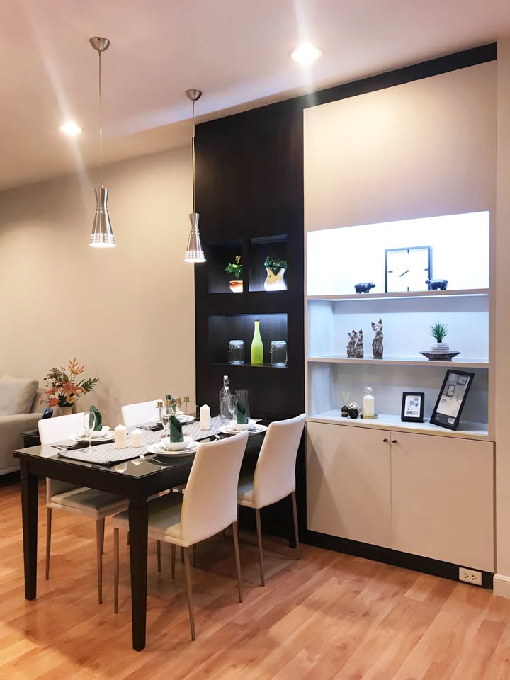 3-BR Condo at CitiSmart Sukhumvit 18, 120 sqm, Penthouse floor, near BTS Asok & MRT Sukhumvit. Rent: 75,000 THB/month. Fully furnished with modern amenities.