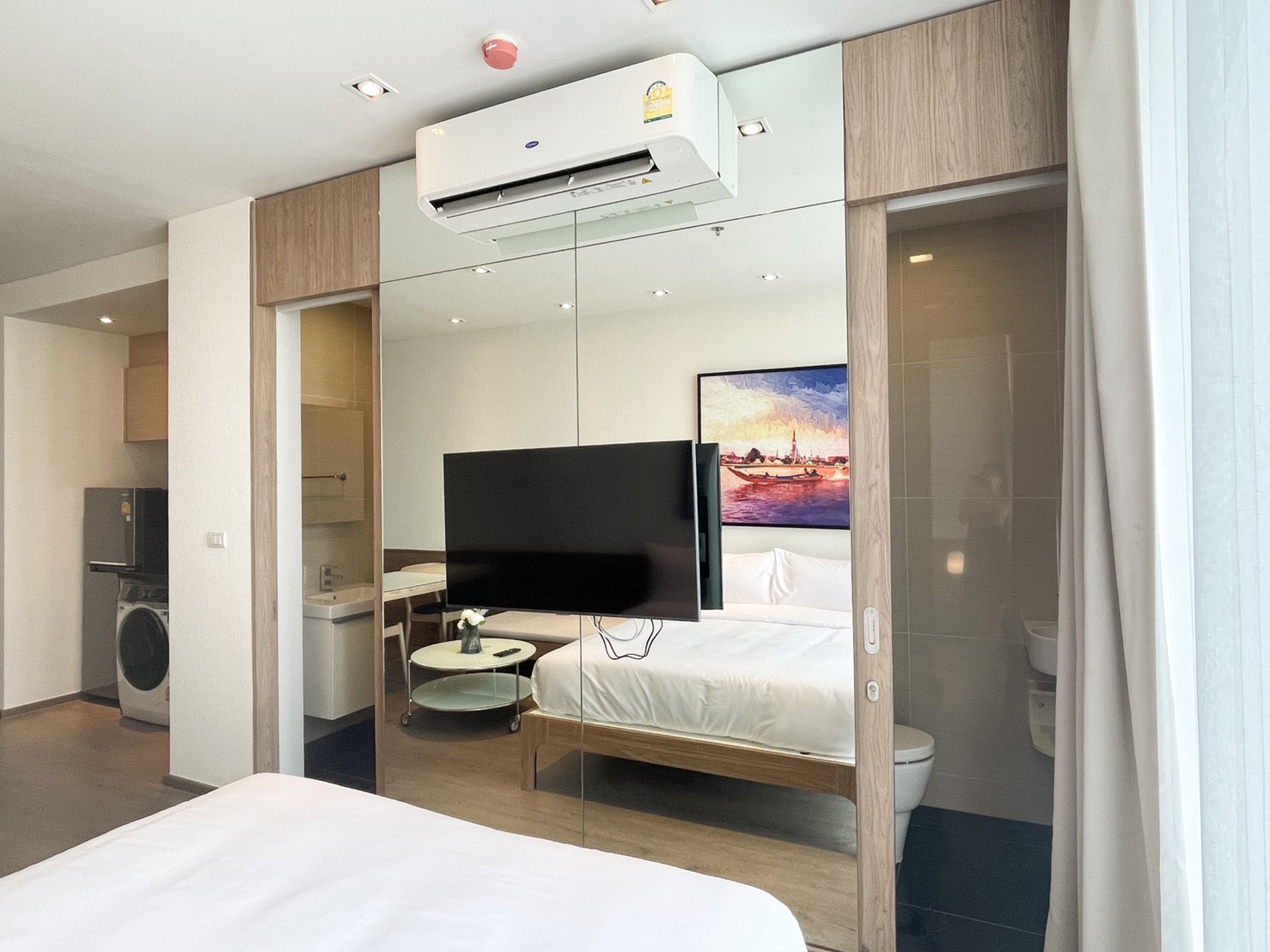 Cozy 1-BR Condo at President Park Sukhumvit 24, 35 sqm, fully furnished, rent at 25,000 THB/month. Prime location near BTS Phrom Phong. Ready now.