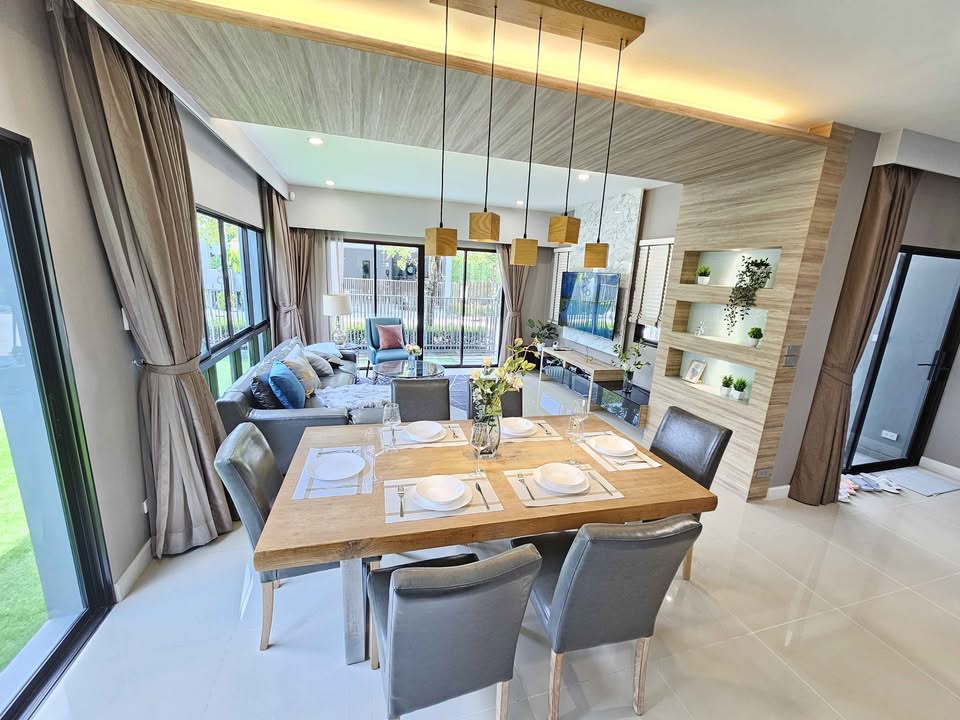 5-Bed, 4-Bath House for Rent at Baan Lumpini Suan Luang Rama 9, 216 sqm, ฿105,000/month – Near Suan Luang Rama 9 MRT, Pet-Friendly, Family-Friendly
