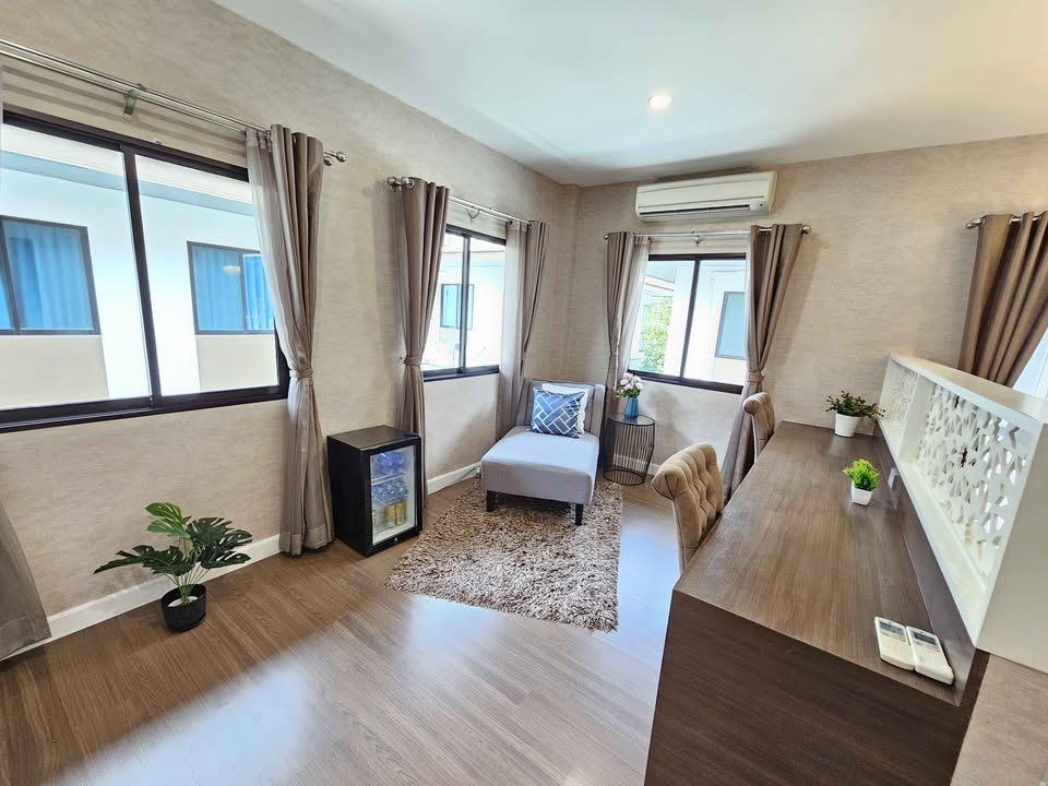 5-Bed, 4-Bath House for Rent at Baan Lumpini Suan Luang Rama 9, 216 sqm, ฿105,000/month – Near Suan Luang Rama 9 MRT, Pet-Friendly, Family-Friendly